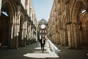 Elopement at Abbey of San Galgano Italy